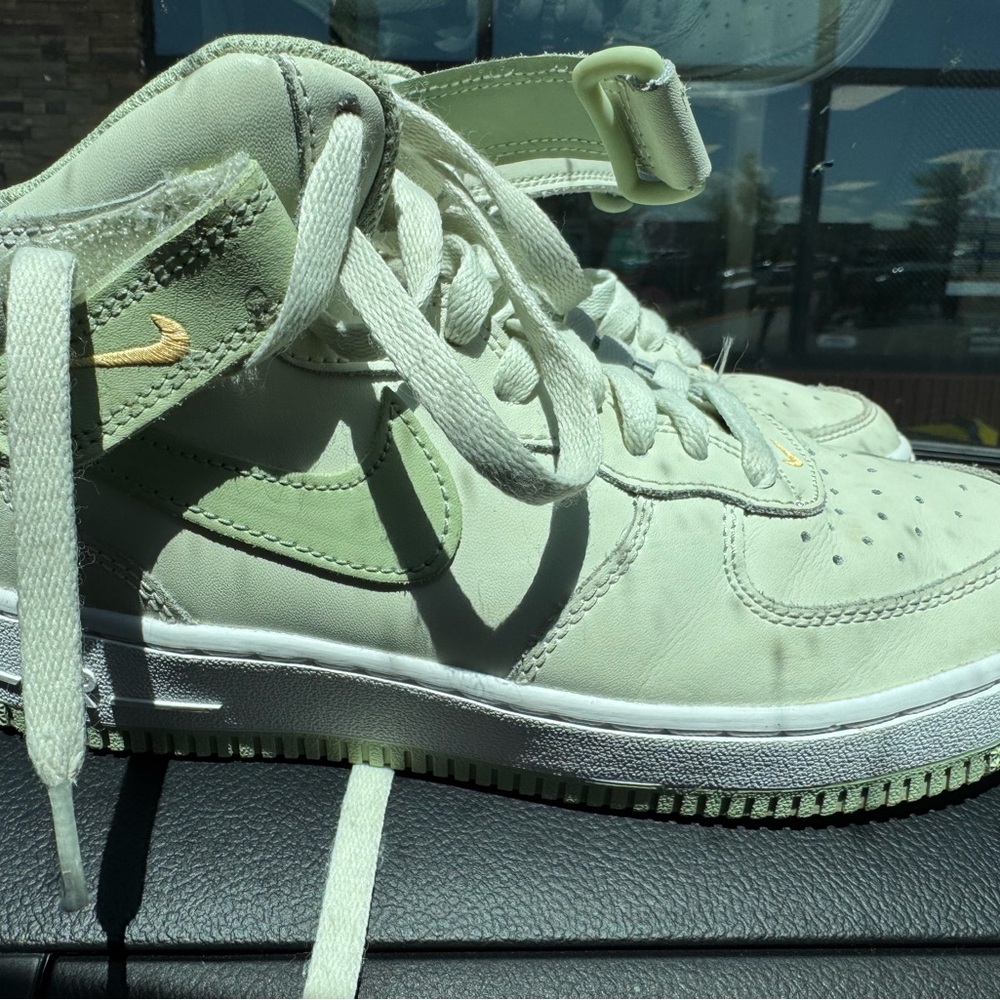 Nike Mint Green and White High-Tops